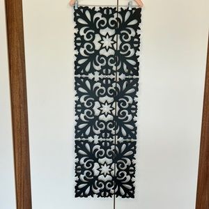 Versatile 3 black vinyl decorative hanging squares - can separate